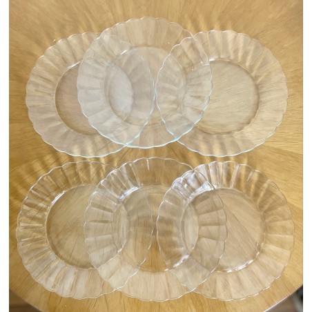 Vintage : 4 assiettes à dessert forme « marguerite », en verre tr